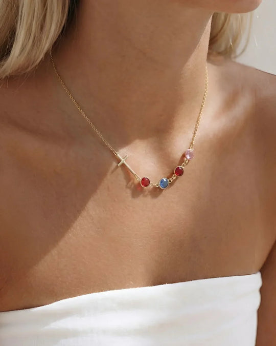 Faye. Necklace