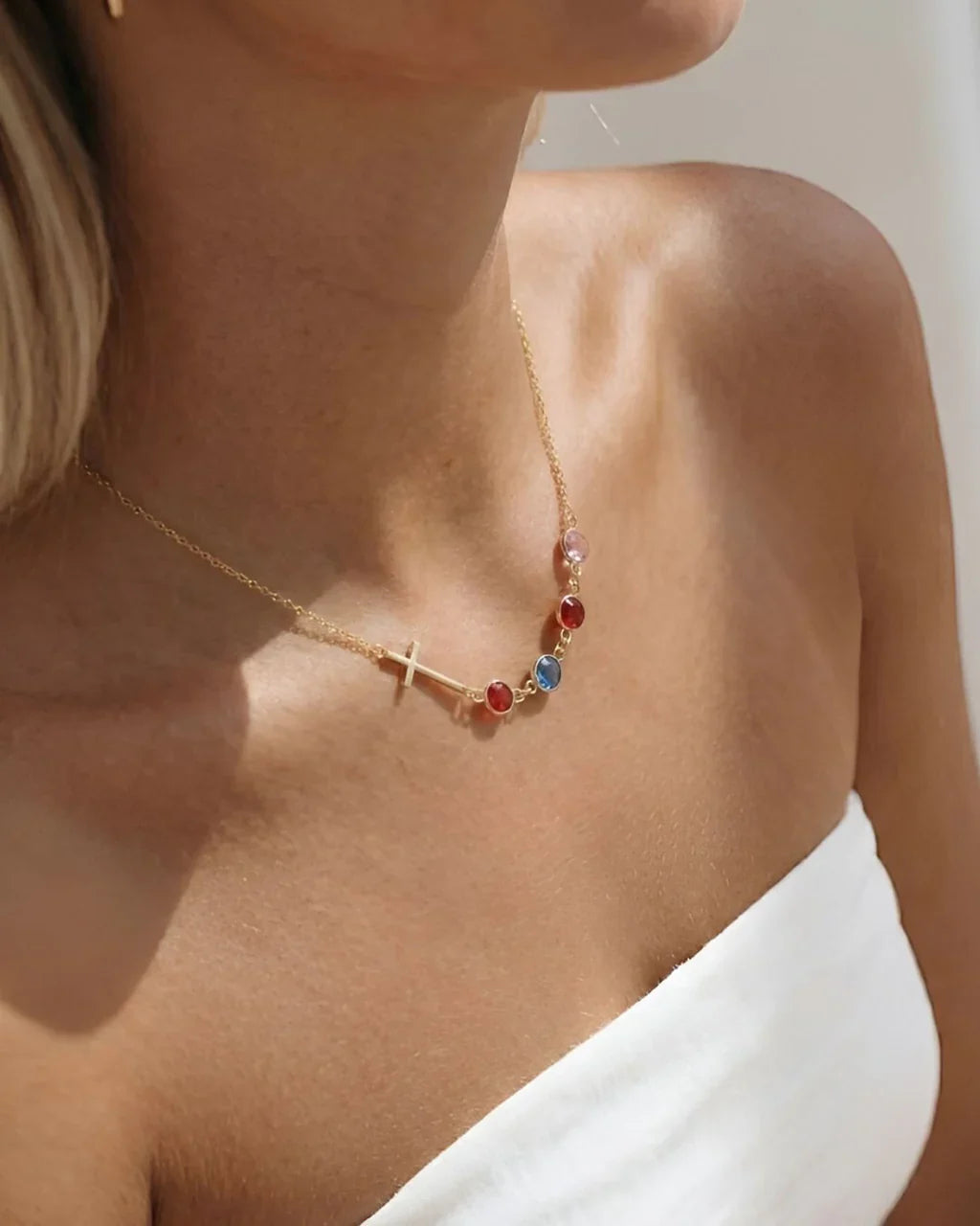 Faye. Necklace