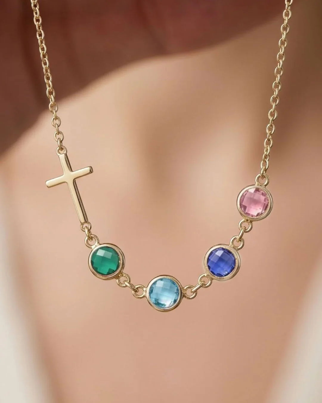Faye. Necklace