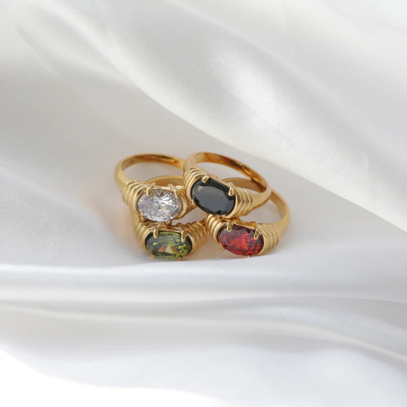 Regal. Ring detail