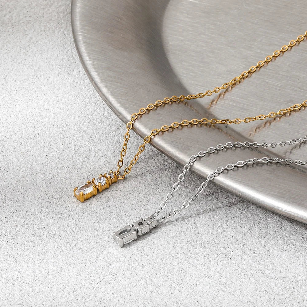 Mira. Necklace