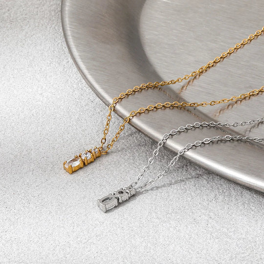 Mira. Necklace