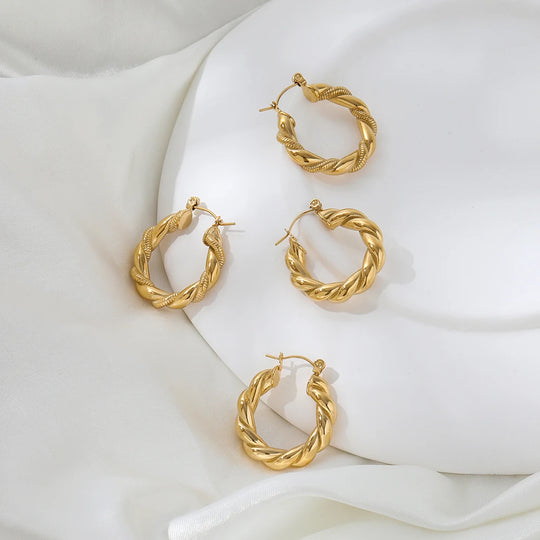 Cascade. Hoops detail