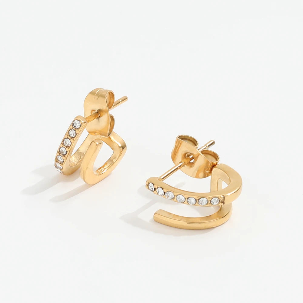 Parallel. Studs detail