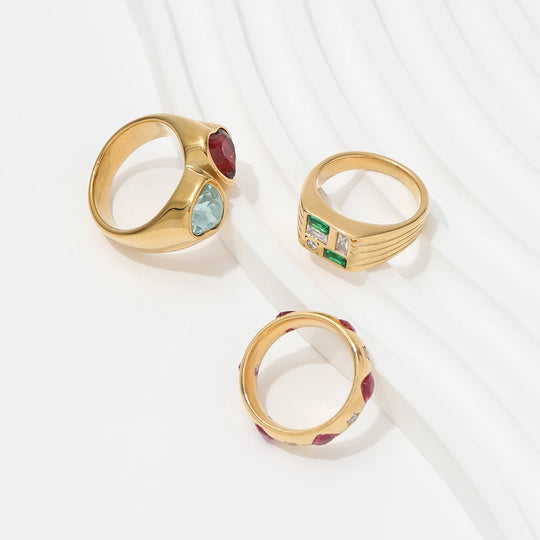 Amour. Ring worn