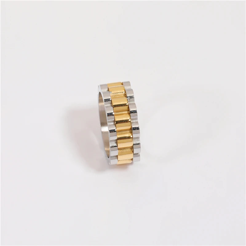 Duet. Ring detail