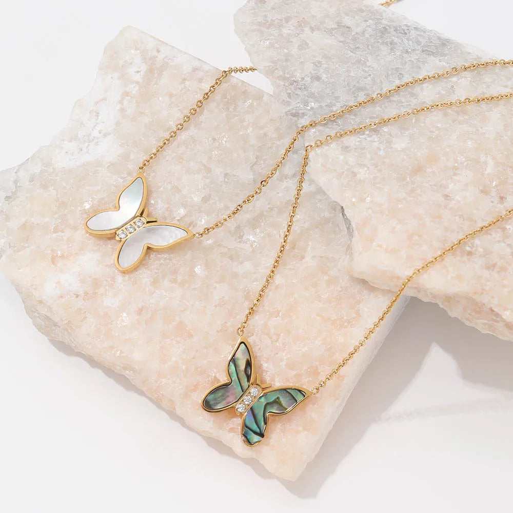 Wing. Choker detail