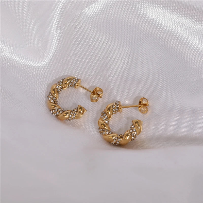 Cord. Hoops detail