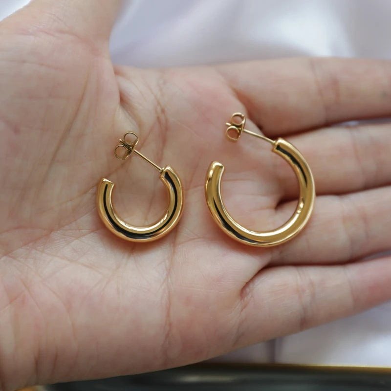 Staple. Hoops worn