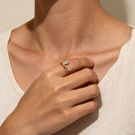 Talon. Ring detail