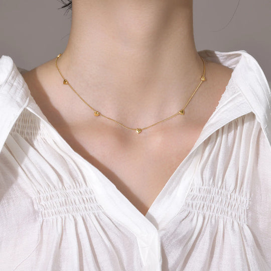 Pulse. Necklace detail