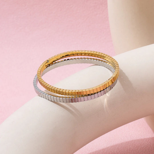 Mesh. Bangle worn