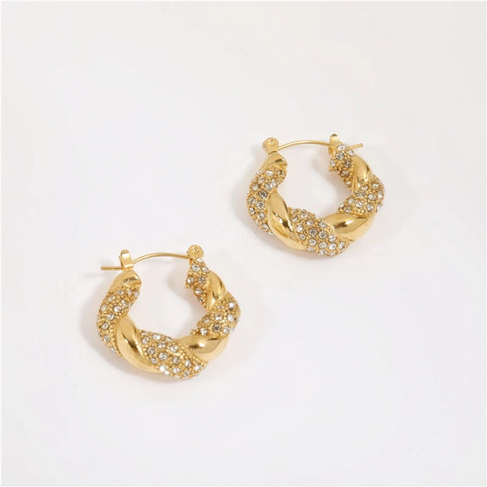 Twist. Hoops detail