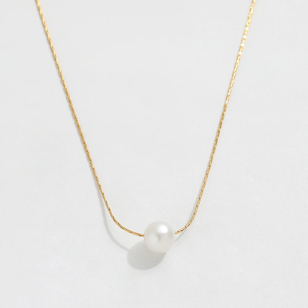 Mist. Necklace detail