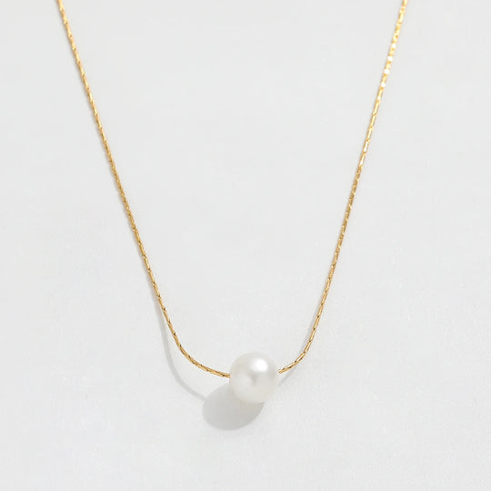 Mist. Necklace detail