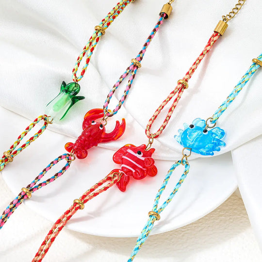 Cove. Bracelet worn