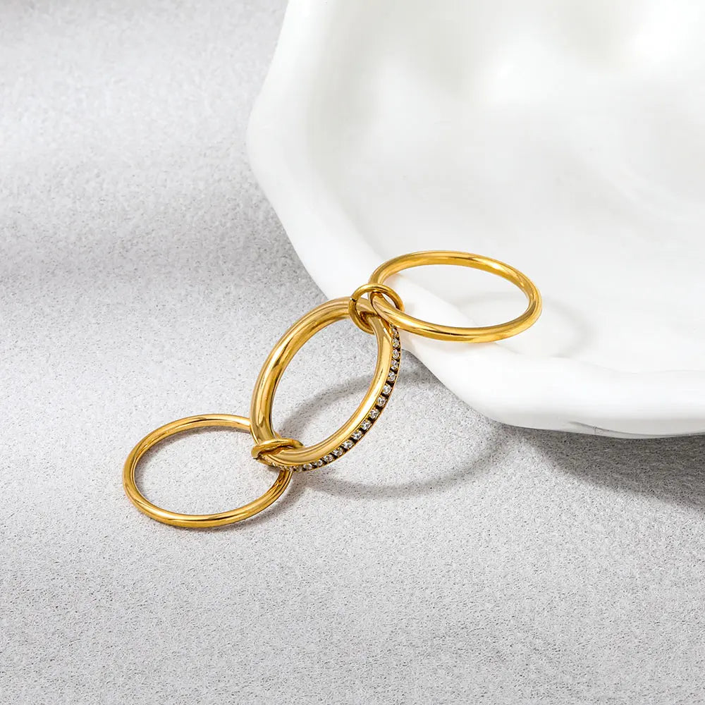 Link. Ring worn