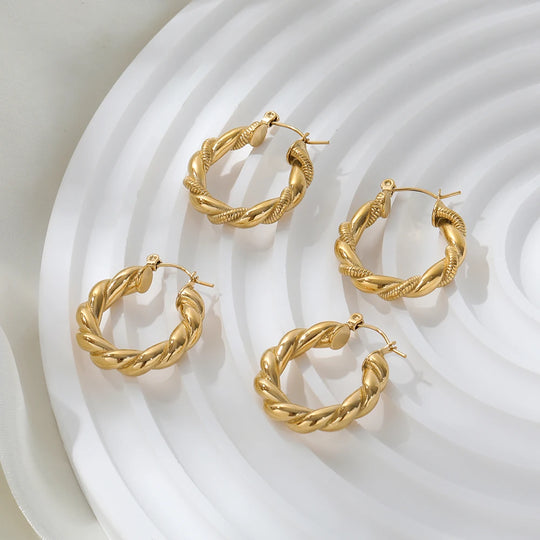 Cascade. Hoops detail