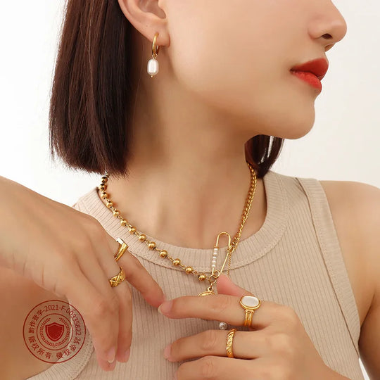 Grace. Hoops worn