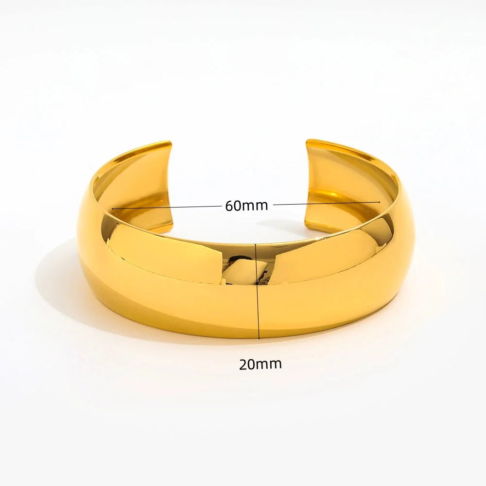 Terrain. Bracelet worn