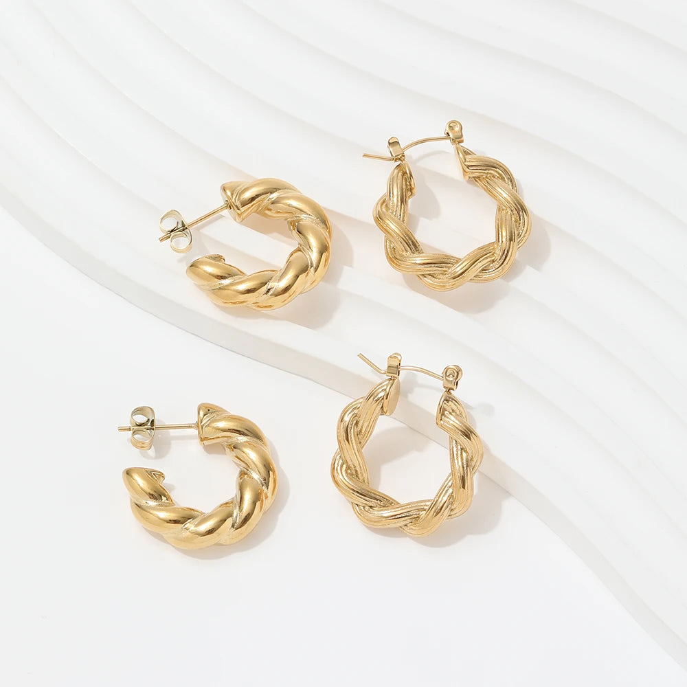 Plait. Hoops worn