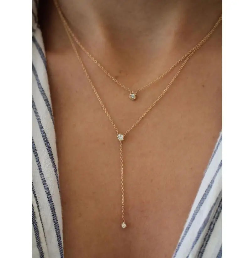 Drape. Necklace detail