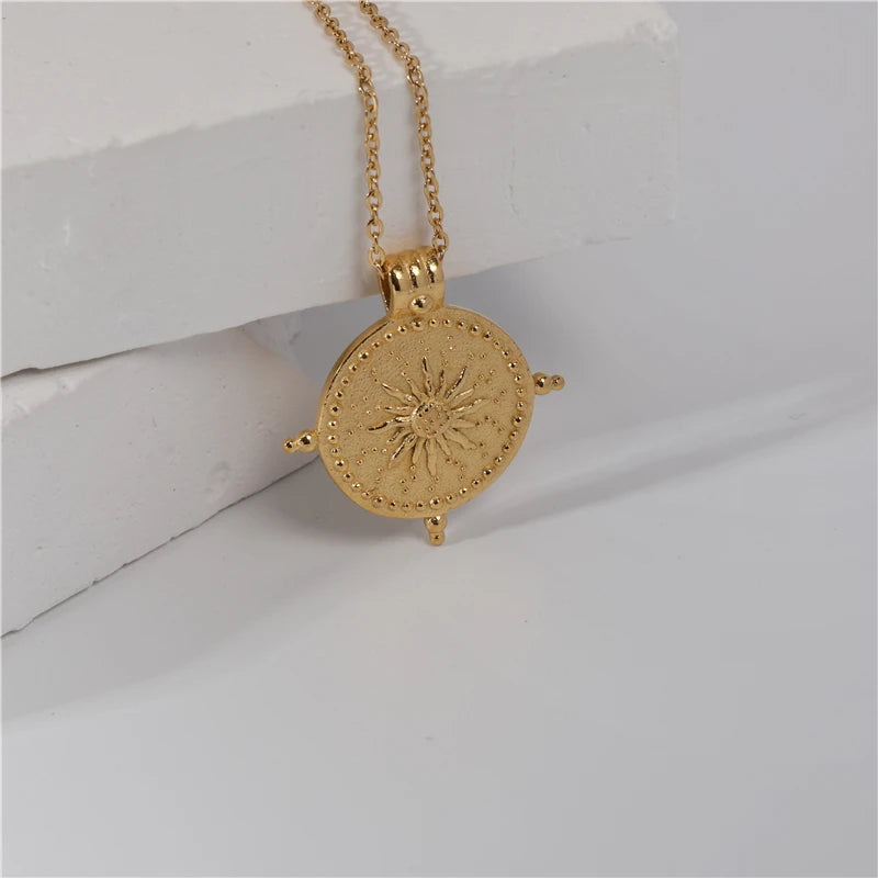 Nova. Necklace worn