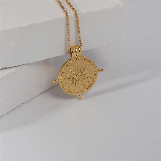 Nova. Necklace worn