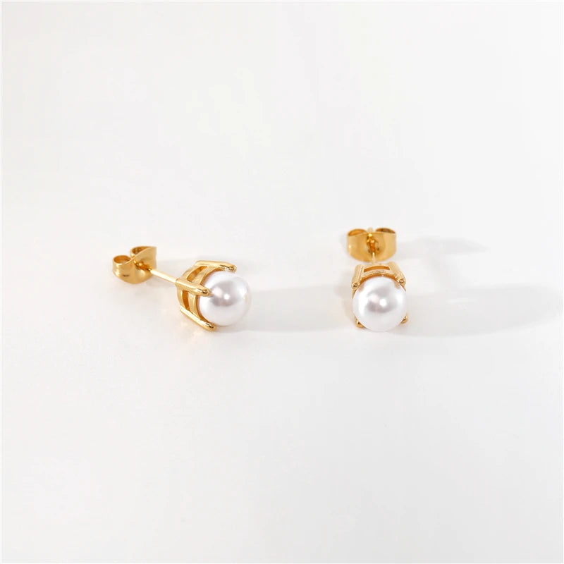 Moon. Studs detail