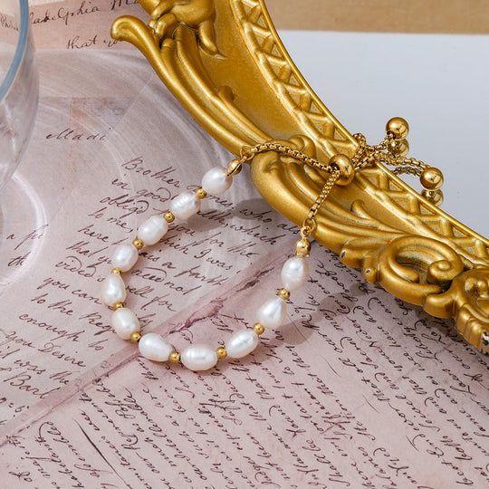 Luna. Bracelet worn