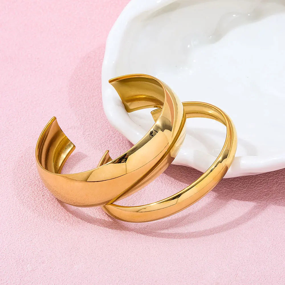 Terrain. Bracelet detail