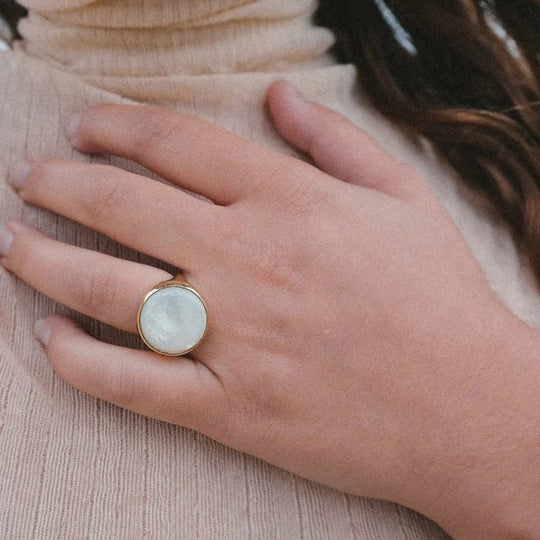 Cameo. Ring