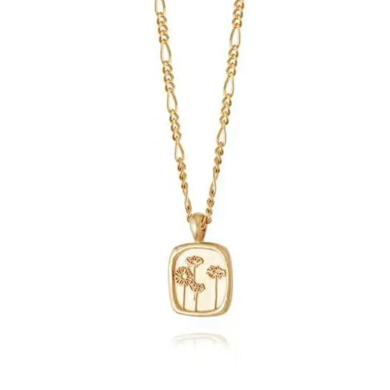 Muse. Necklace detail