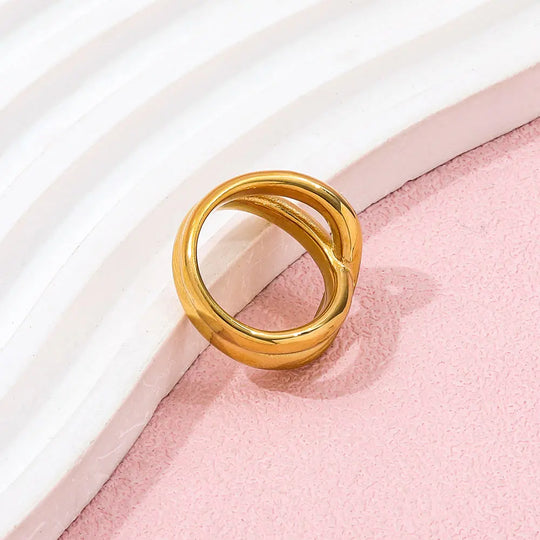 Vow. Ring worn