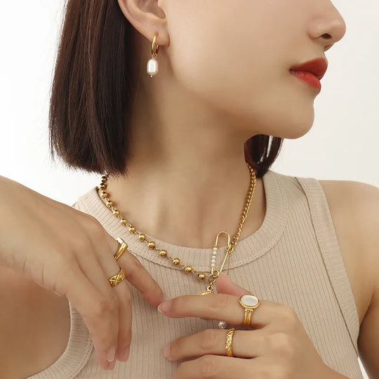 Grace. Hoops worn