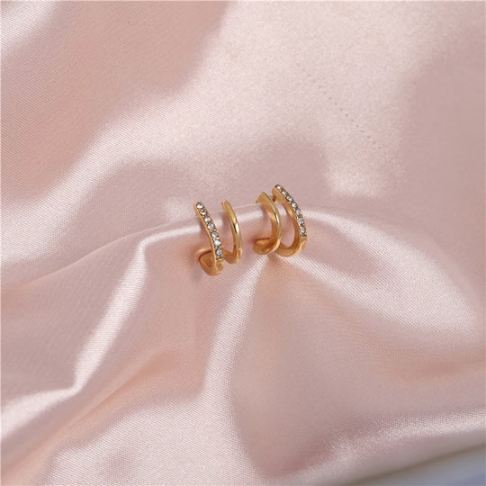 Parallel. Studs detail
