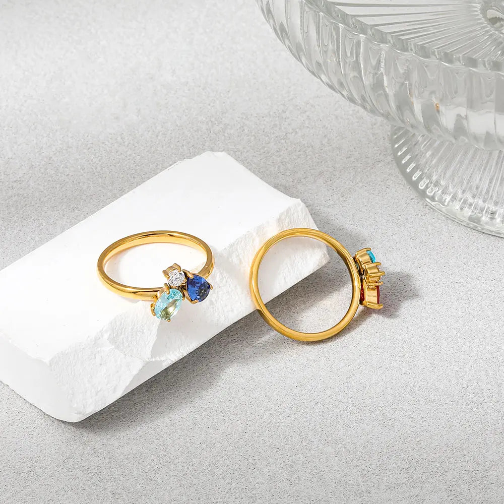 Trine. Ring worn