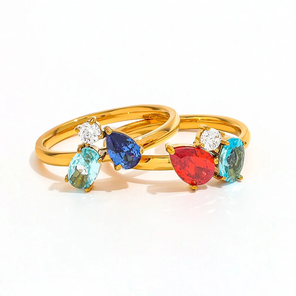 Trine. Ring detail