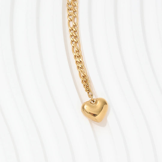 Fond. Necklace detail