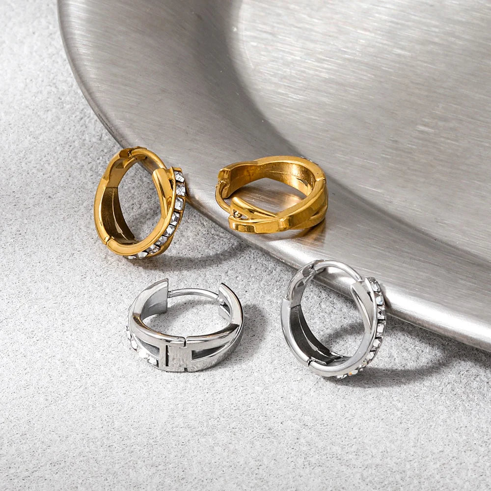 Vesper. Huggie detail