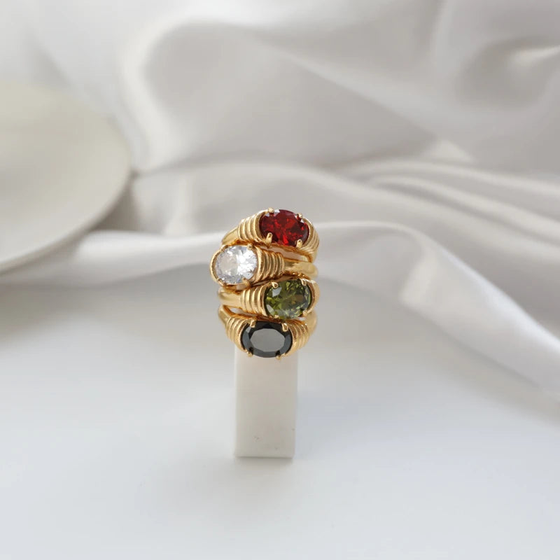 Regal. Ring