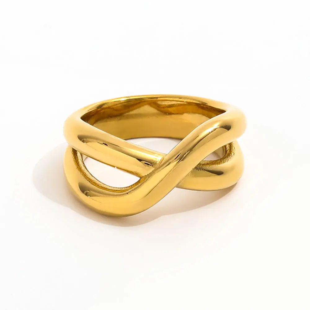 Vow. Ring detail