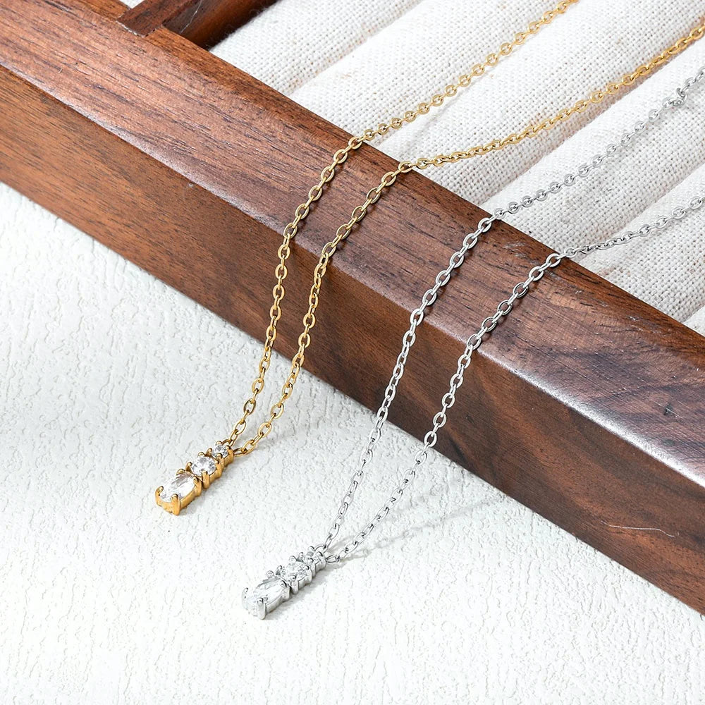 Mira. Necklace worn
