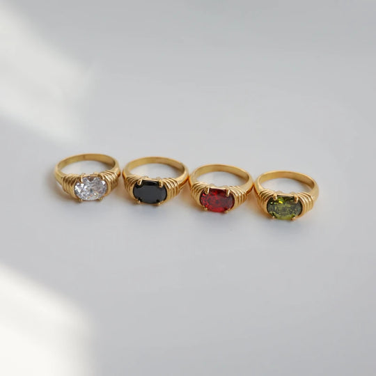 Regal. Ring detail
