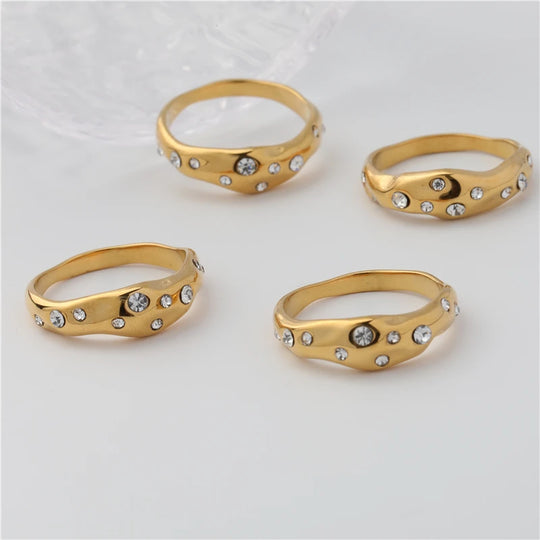 Fault. Ring worn