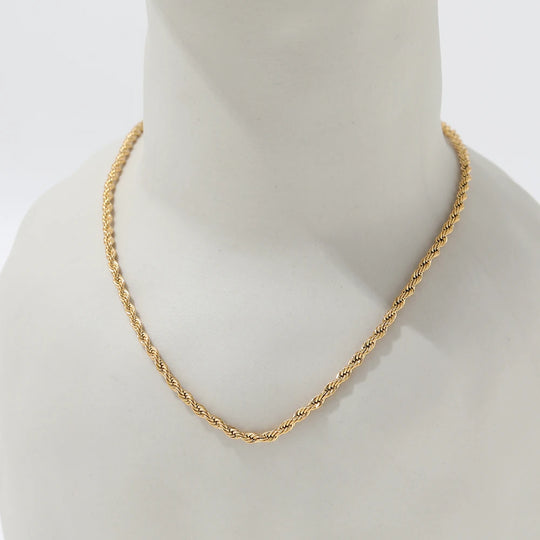 Bind. Choker worn