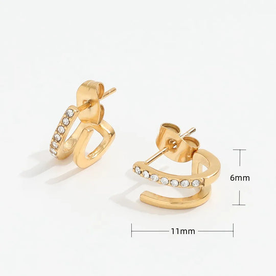 Parallel. Studs worn