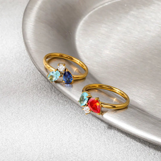 Trine. Ring detail