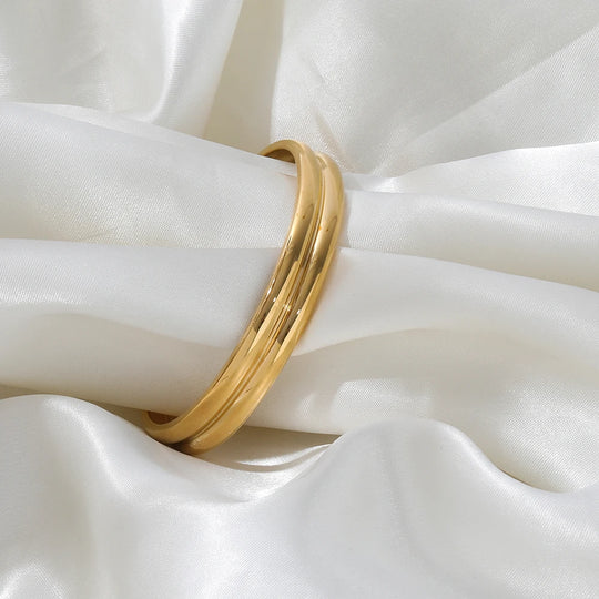 Drift. Cuff detail