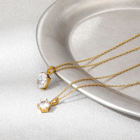 Wisp. Necklace detail